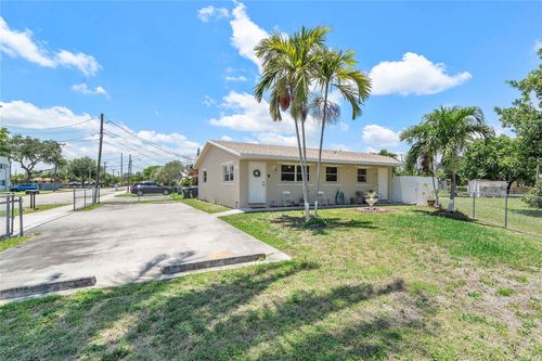 5829 Taylor St, Hollywood, FL, 33021-6254 | Card Image