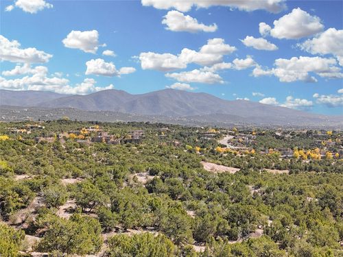 1786 Calle Arbolitos Ln, Santa Fe, NM, 87506-5008 | Card Image