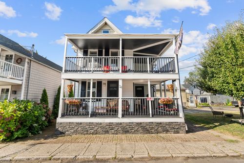 24 Botsford Ave, Milford, CT, 06460-5803 | Card Image