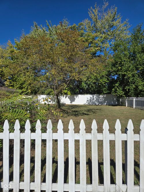 610 Prospect St, Indianapolis, IN, 46203-1847 | Card Image