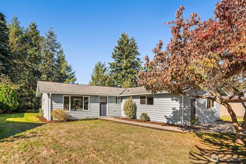 4141 328th Pl Se, Fall City, WA, 98024-8701 | Card Image