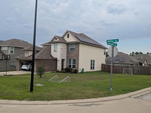 152 Worley Way, Huntsville, TX, 77320-2108 | Card Image