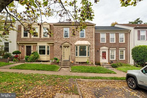 5708 Heritage Crossing Ct, CENTREVILLE, VA, 20120-3608 | Card Image