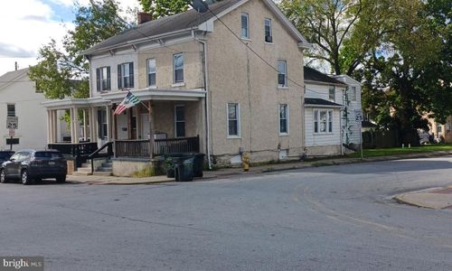 28 N 5th Ave, COATESVILLE, PA, 19320-3248 | Card Image