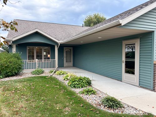1813 Lower Trentwood Cir Ne, Willmar, MN, 56201-2274 | Card Image