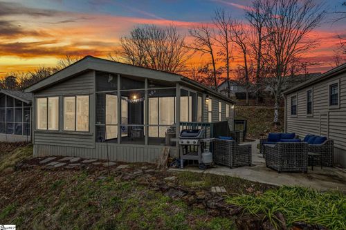 38-1230 Melton Rd, West Union, SC, 29696-2919 | Card Image