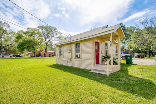 8402 Brockton St, Houston, TX, 77017-1806 | Card Image