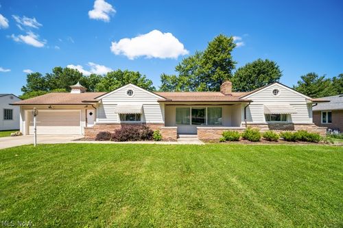 7988 Wright Rd, Broadview Heights, OH, 44147-1440 | Card Image
