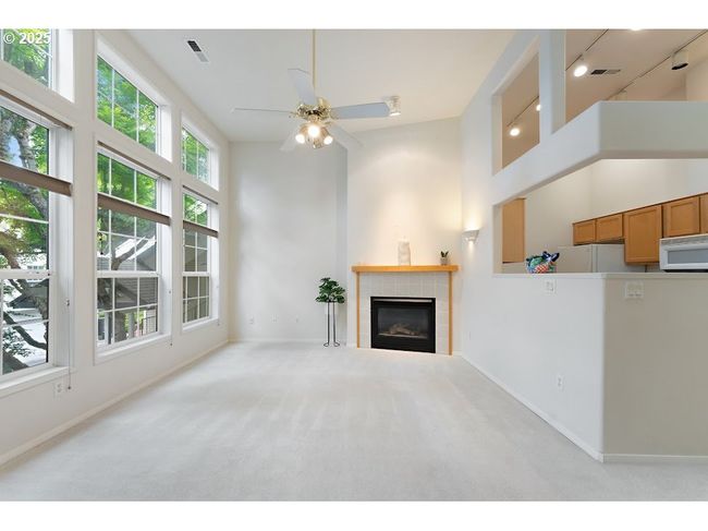 Kitchen/Living Room-Ceiling Fan | Image 12