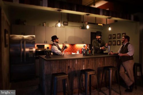 215 S 5th Ave, READING, PA, 19611-1300 | Card Image