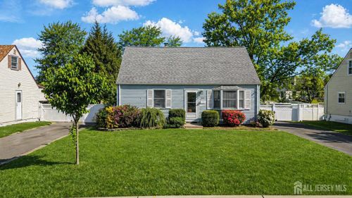30 Northfield Ave, East Brunswick, NJ, 08816-3031 | Card Image