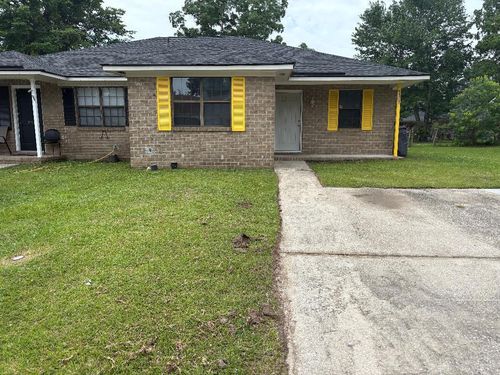 7713 Suzanne Dr, North Charleston, SC, 29418-3111 | Card Image