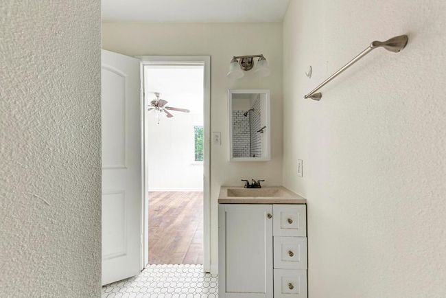 APT-2 - 1010 W 23 Rd St, Condo with 2 bedrooms, 2 bathrooms and 1 parking in Austin TX | Image 23