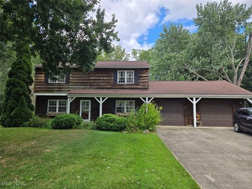 8051 Wren Dr, Macedonia, OH, 44056-2124 | Card Image