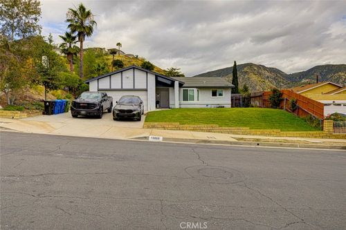 13808 Shablow Ave, Sylmar, CA, 91342-1915 | Card Image