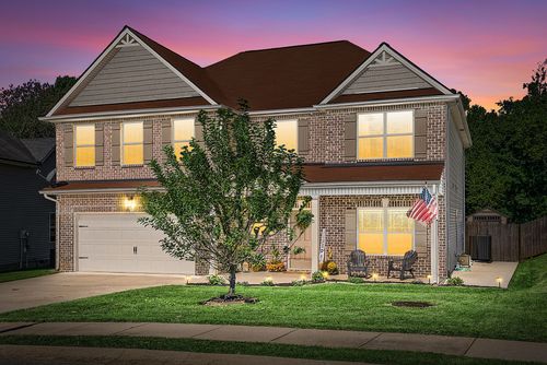 121 Irishman Way, Clarksville, TN, 37042-7984 | Card Image