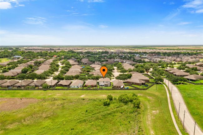 6605 Fallen Breeze Ln, House other with 4 bedrooms, 3 bathrooms and 2 parking in Dickinson TX | Image 29