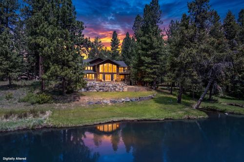 17267 Kingsburg Rd, Bend, OR, 97707-2038 | Card Image