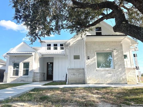 97 Berwick St, Victoria, TX, 77904-2980 | Card Image