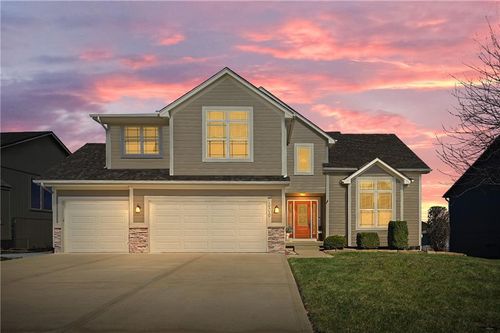 906 Eve Orchid Dr, Greenwood, MO, 64034-7803 | Card Image