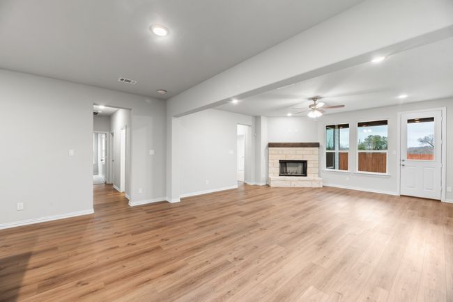 1241 Comal Ln, House other with 4 bedrooms, 2 bathrooms and null parking in Springtown TX | Image 14