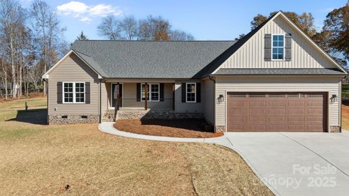 2583 Wallace Acres Ln, Lincolnton, NC, 28092-7425 | Card Image