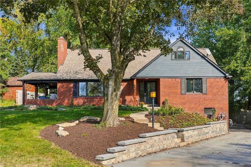 625 Glengary Dr, Pittsburgh, PA, 15215-1138 | Card Image