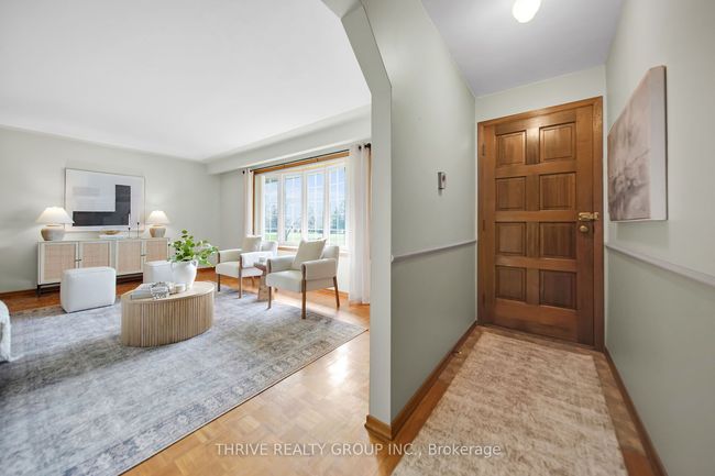4036 Elgin Rd, House other with 3 bedrooms, 2 bathrooms and 8 parking in Mossley ON | Image 4