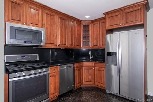 524-524 Tudor Ln, Middle Island, NY, 11953-1372 | Card Image