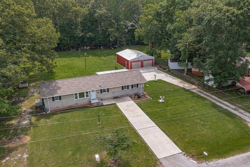472 Willow Oak Rd, Manchester, TN, 37355-6443 | Card Image