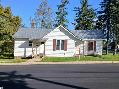 607 W Wright St, West Branch, MI, 48661-1343 | Card Image