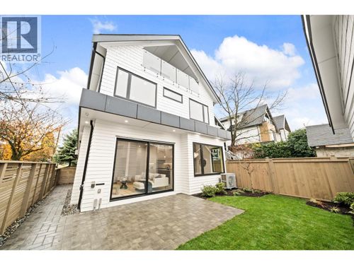2965 Glen Dr, Vancouver, BC, V5T | Card Image