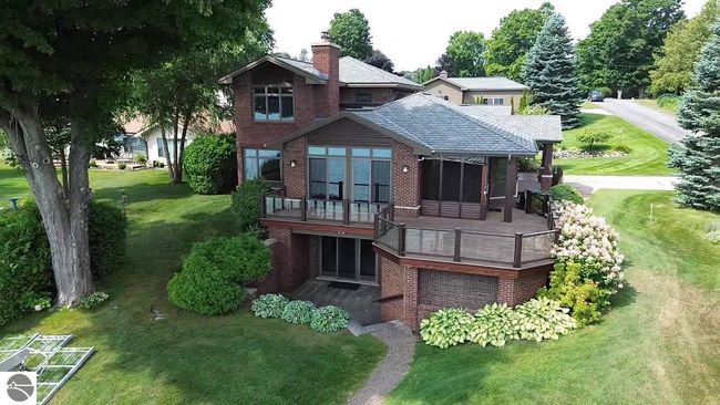 12305 3 Rd St, House other with 5 bedrooms, 4 bathrooms and null parking in Kewadin MI | Image 44