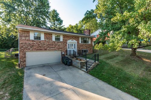 42 E Kimberly Dr, Fort Thomas, KY, 41075-1227 | Card Image