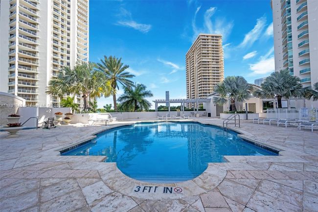 APT-1012 - 19400 Turnberry Way, Condo with 3 bedrooms, 3 bathrooms and null parking in Aventura FL | Image 26