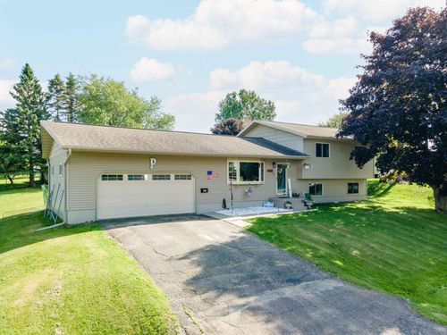 604 Cherry St, Iron River, MI, 49935-2236 | Card Image