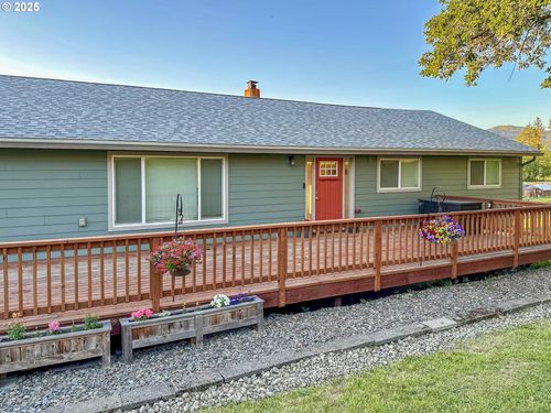 130 Terrace Dr, Glide, OR, 97443-0439 | Card Image