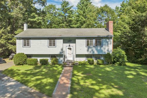 1 Hildreth Dr, Litchfield, NH, 03052-2304 | Card Image