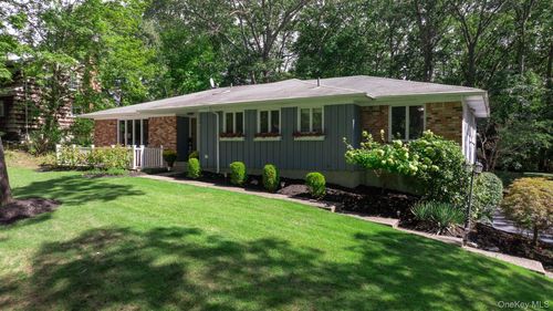 4 Burham Ct, Smithtown, NY, 11787-1269 | Card Image