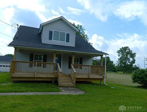 16 W Walnut St, Jeffersonville, OH, 43128-1075 | Card Image