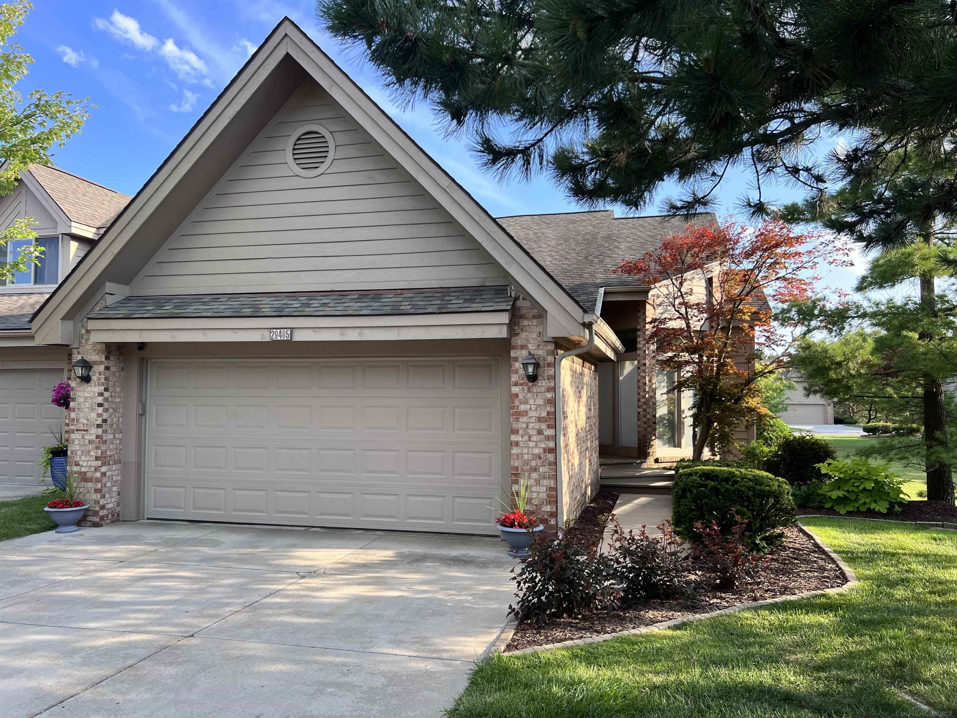 Meadowridge , Farmington Hills, MI 48334