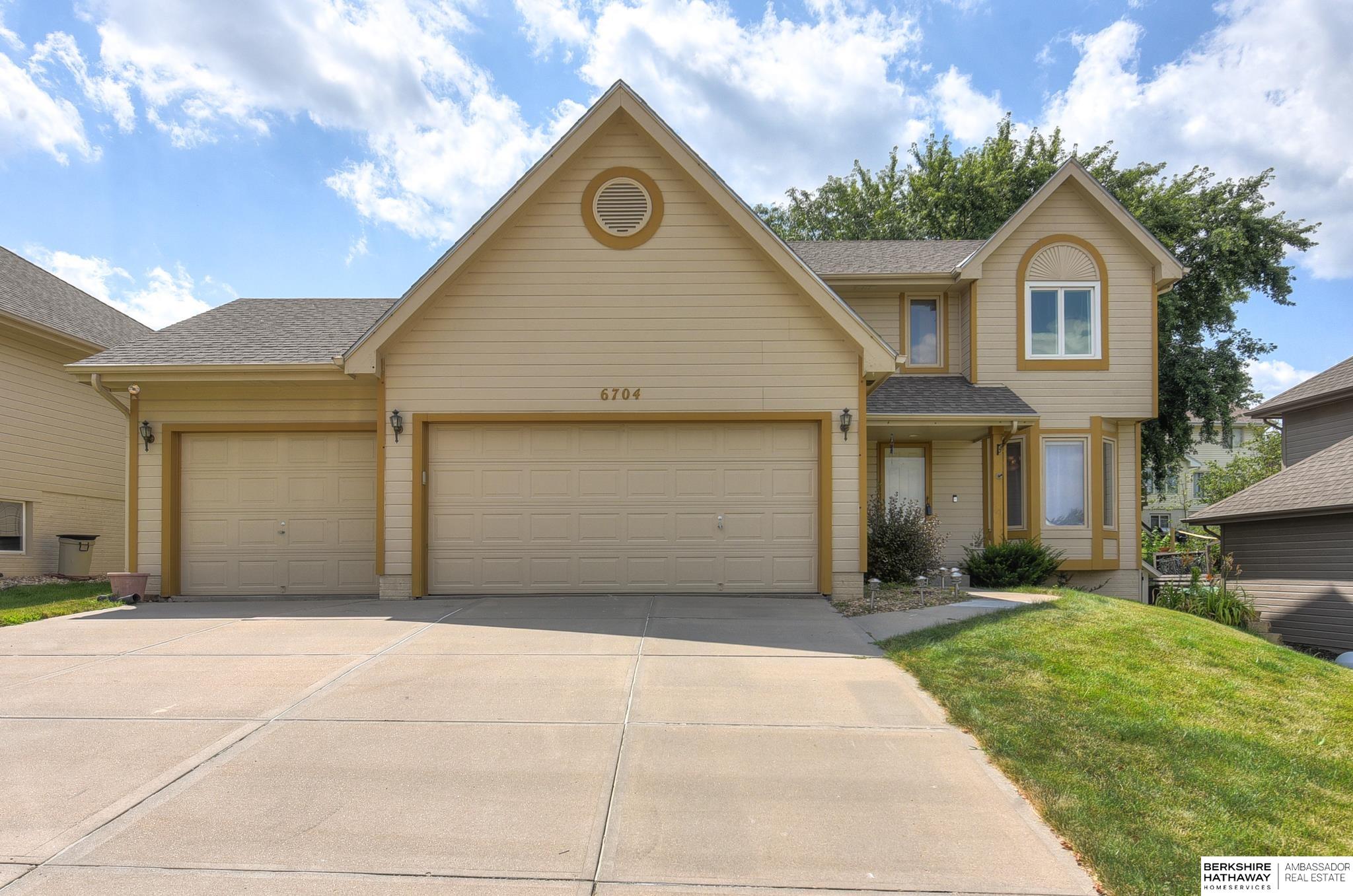 162nd Ave, Omaha, NE 68135