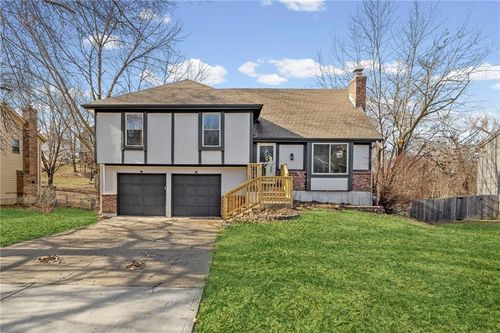 11912 W 49th St, Shawnee, KS, 66216-1359 | Card Image