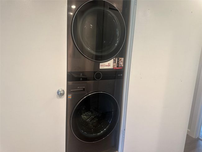 Full size stackable washer/dryer | Image 9