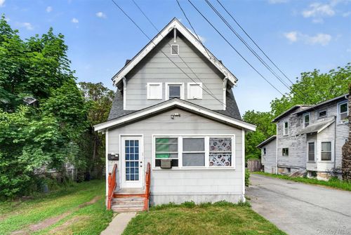 21 Dolson Ave, Middletown, NY, 10940-6423 | Card Image