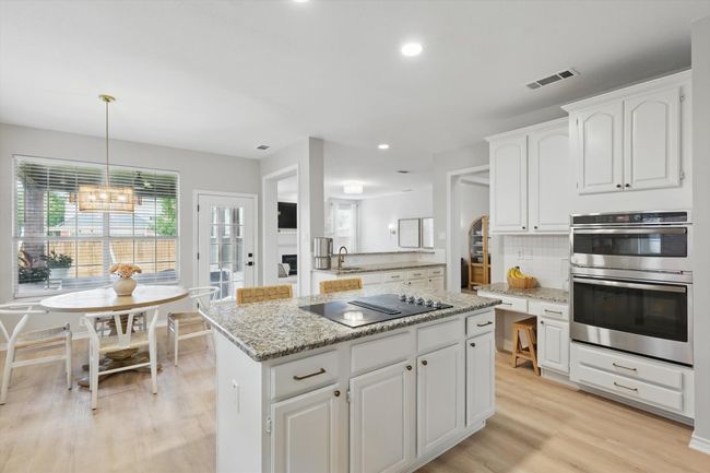 7205 Fair Valley Way, House other with 4 bedrooms, 4 bathrooms and null parking in Plano TX | Image 9