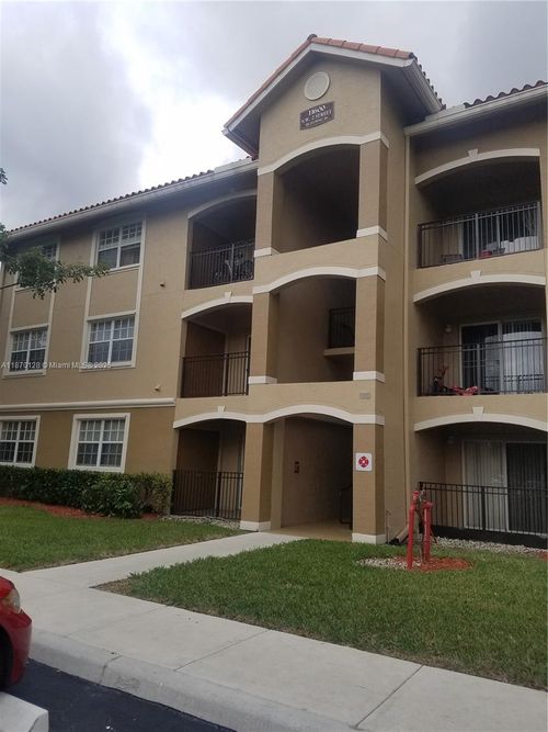 18101-11600 Sw 2nd St, Pembroke Pines, FL, 33025-4905 | Card Image