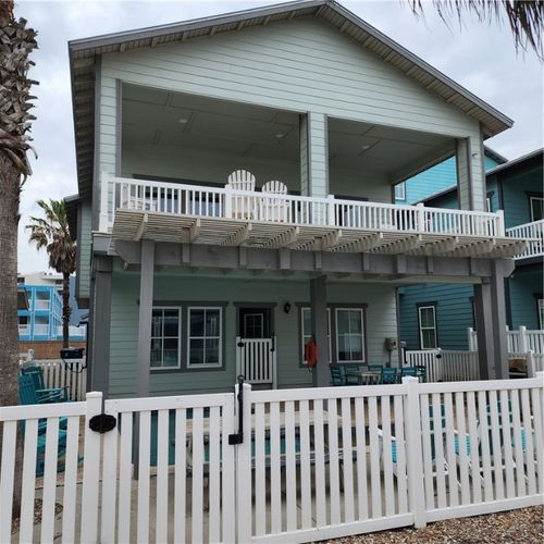 913 Banyan Beach Dr, Port Aransas, TX, 78373-5902 | Card Image