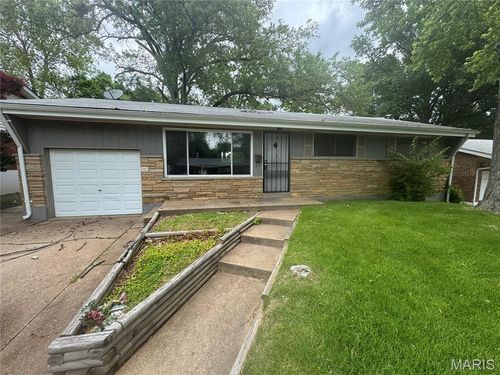 2415 Castle Dr, Saint Louis, MO, 63136-5443 | Card Image