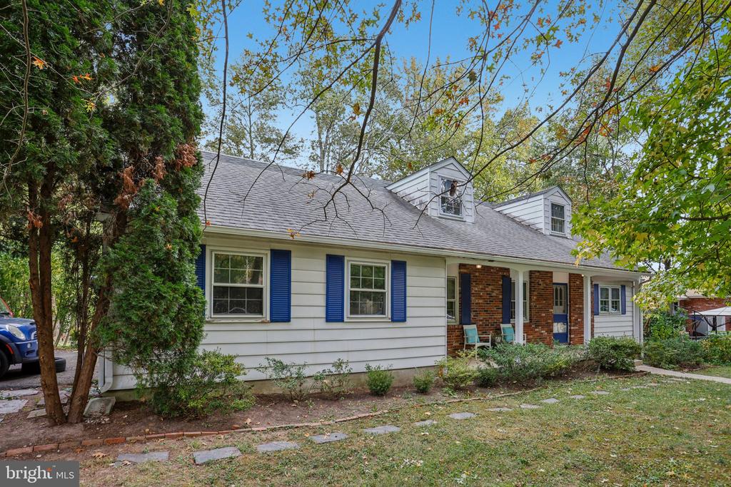 Residential in LAWRENCEVILLE 4